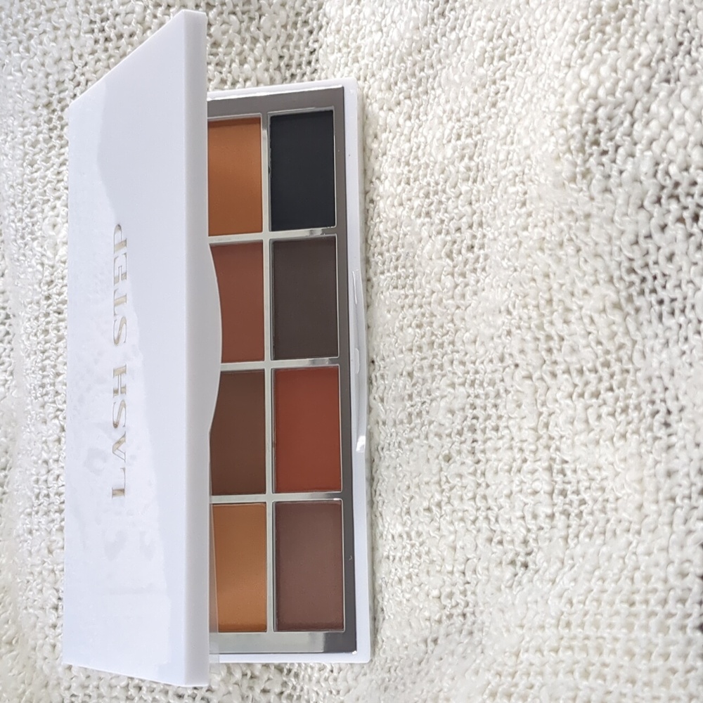 Lash Step Matte About You Eyeshadow Palette, 13g/0.46oz